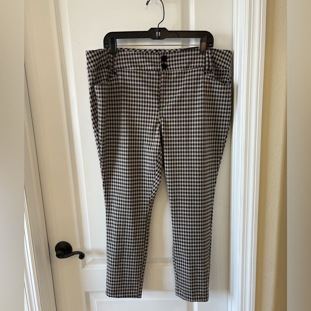 Torrid Black and White Gingham Ankle Pants
